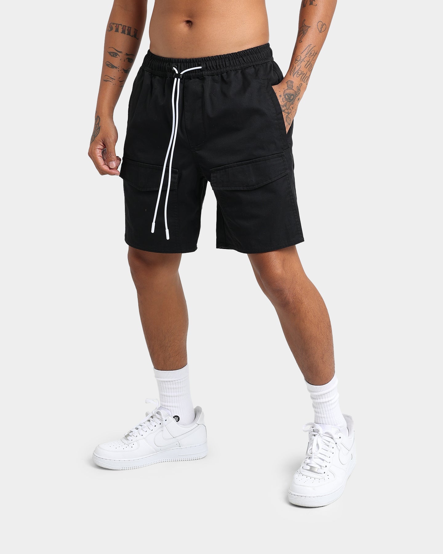 Carré Artisan Cargo Short Washed Black