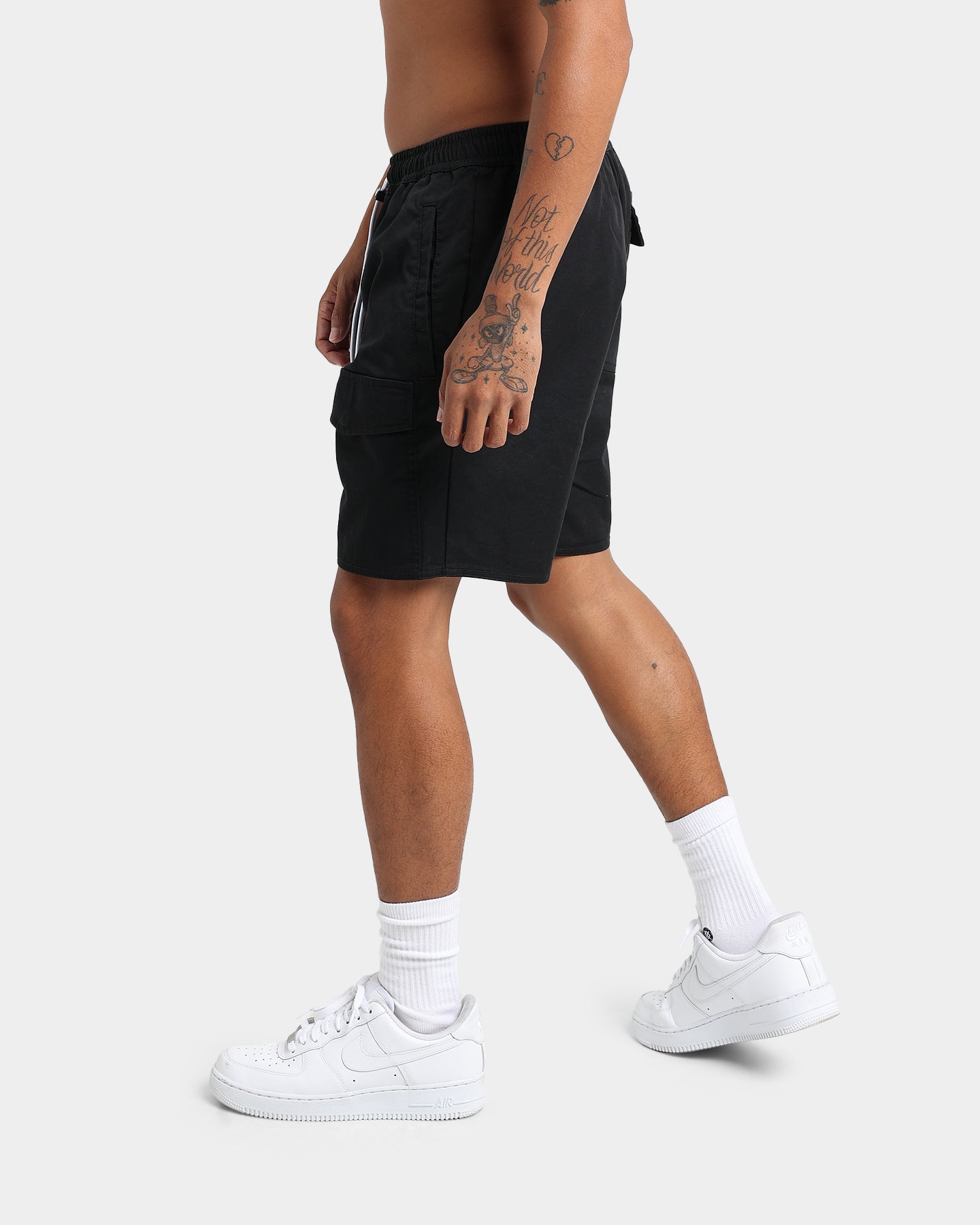 Carré Artisan Cargo Short Washed Black