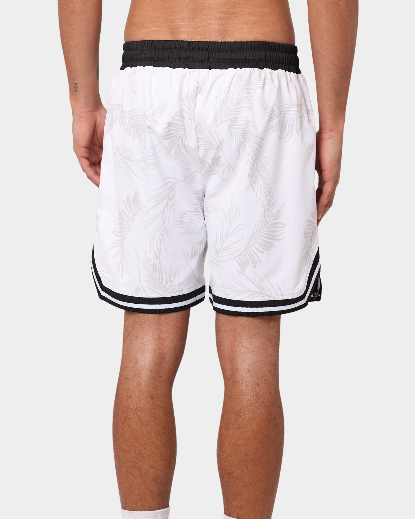XXIII Oasis Basketball Short White/Black