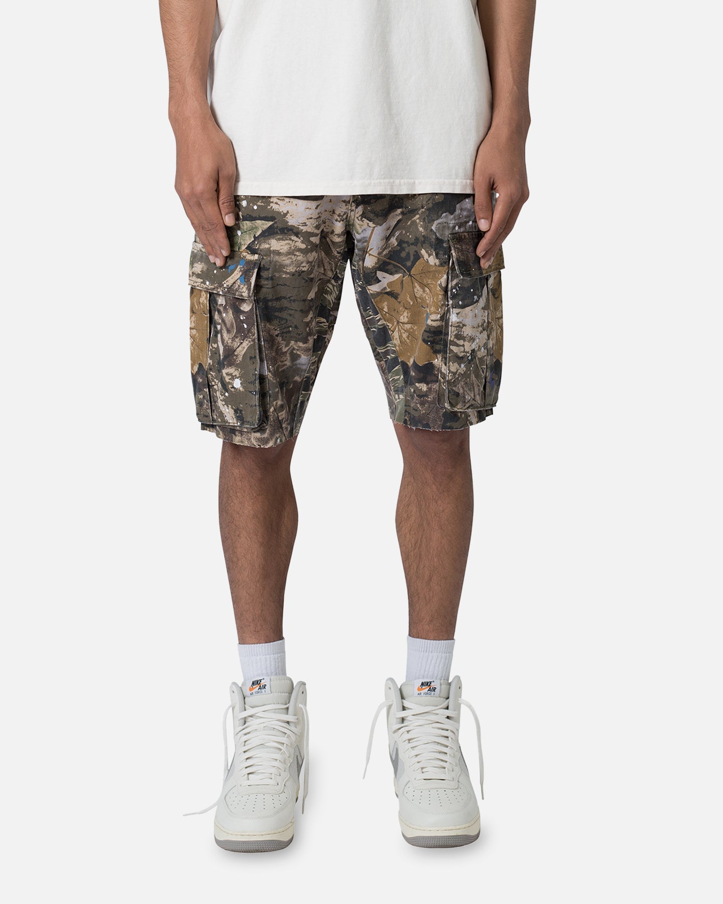 PANELED CARGO SHORTS