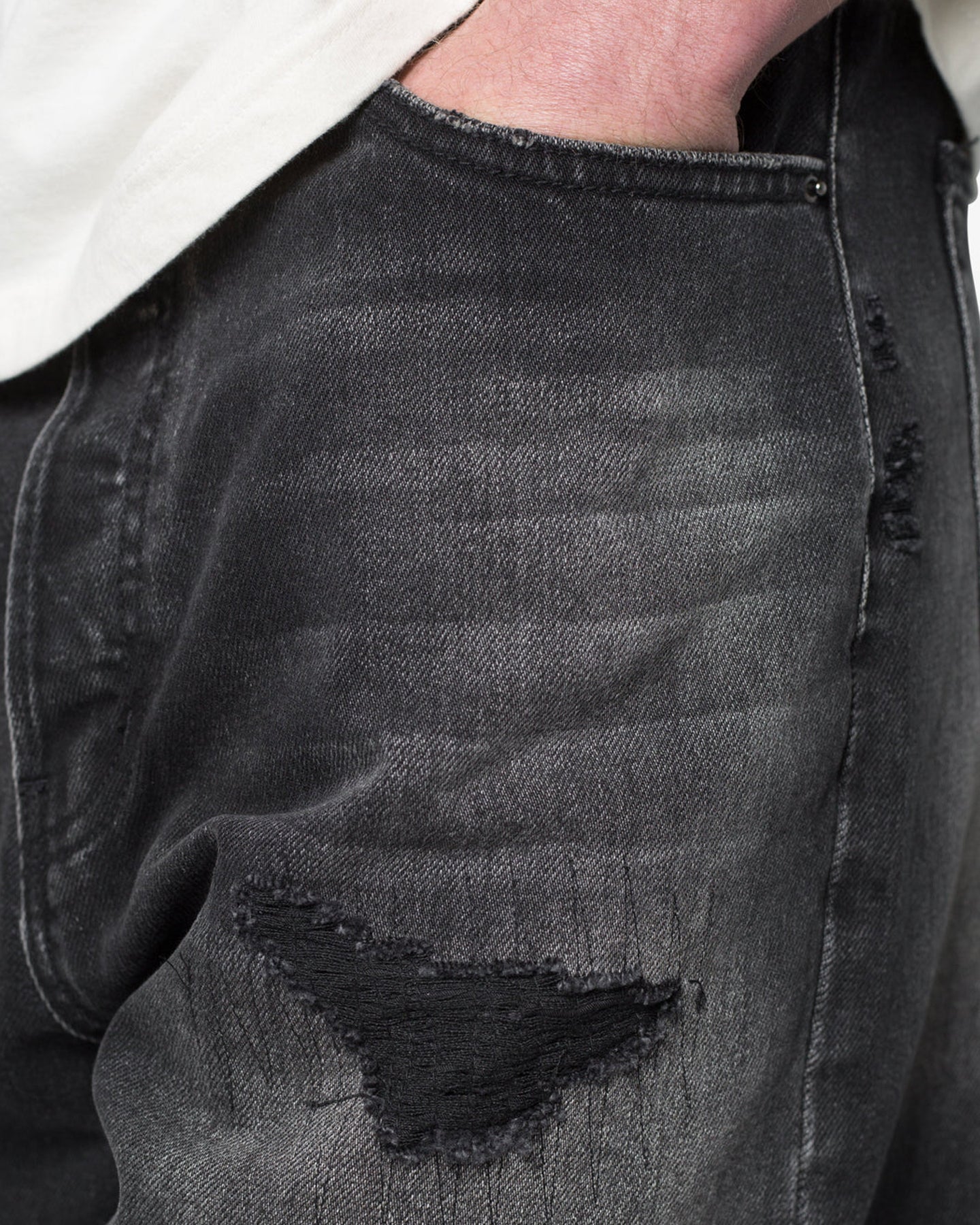 MNML Baggy Rip Denim Shorts Washed Black