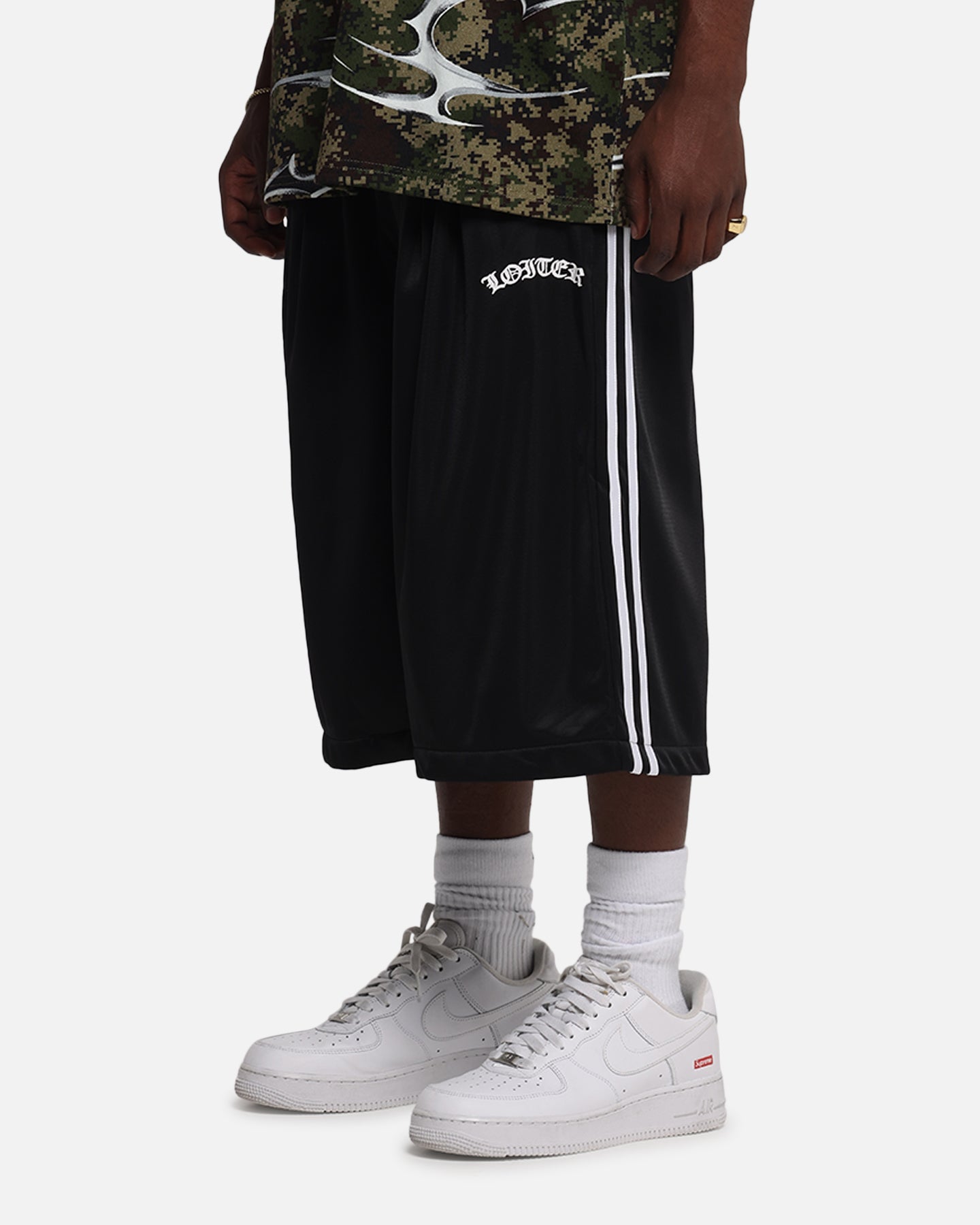 Loiter Track 3 Quarter Shorts Black