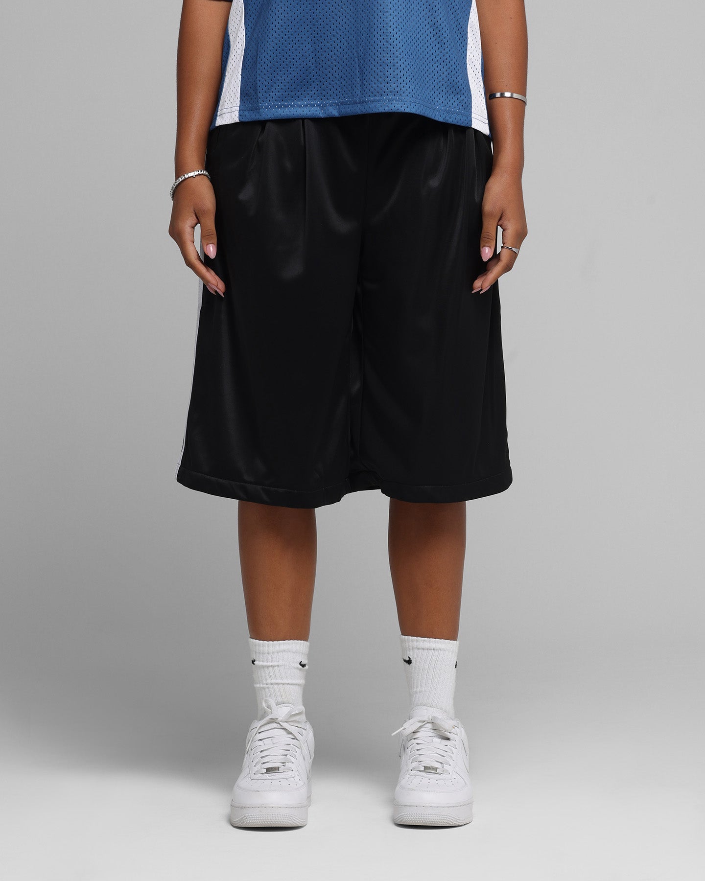Loiter Track 3 Quarter Shorts Black