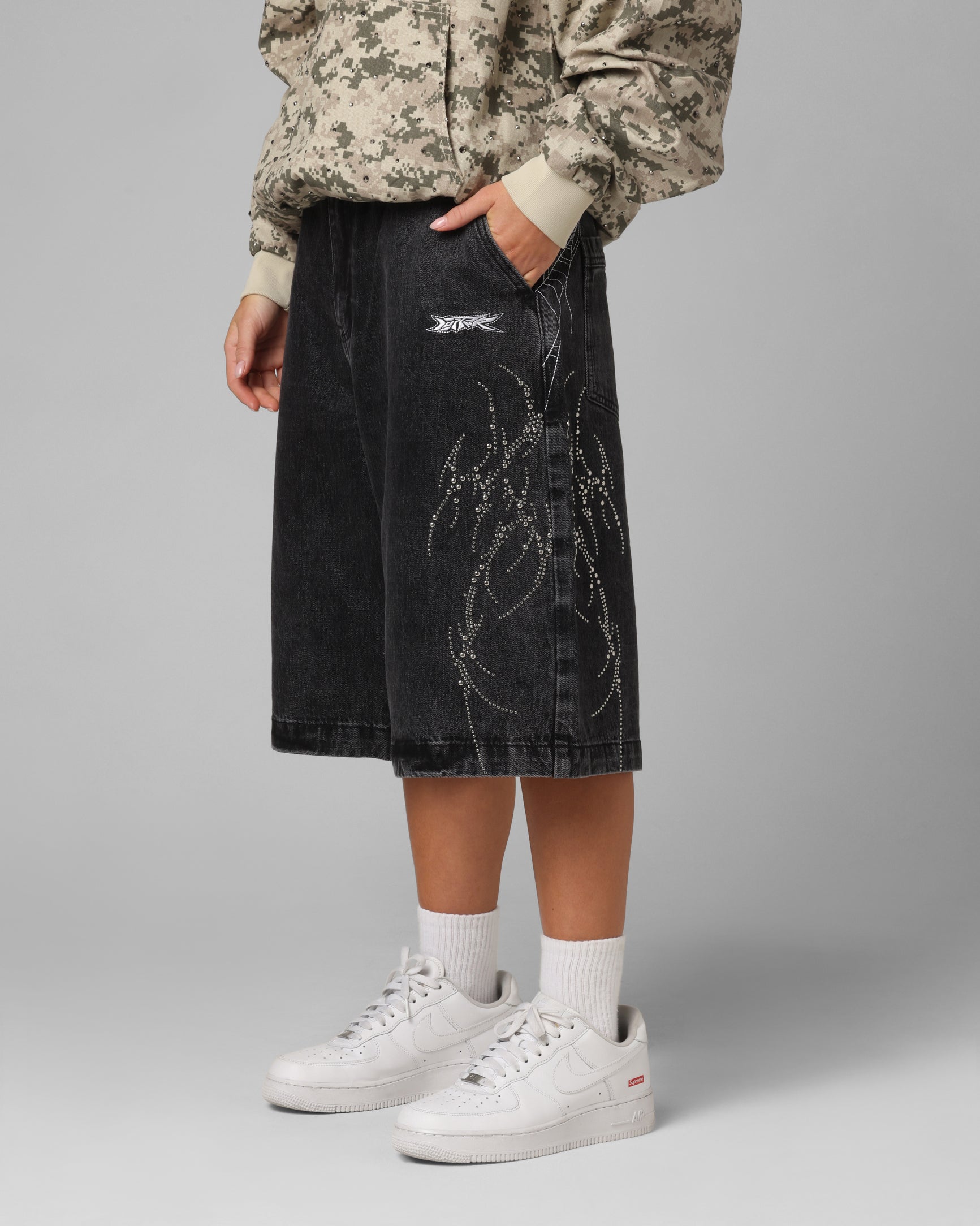 Loiter Goth Clique Jorts Black