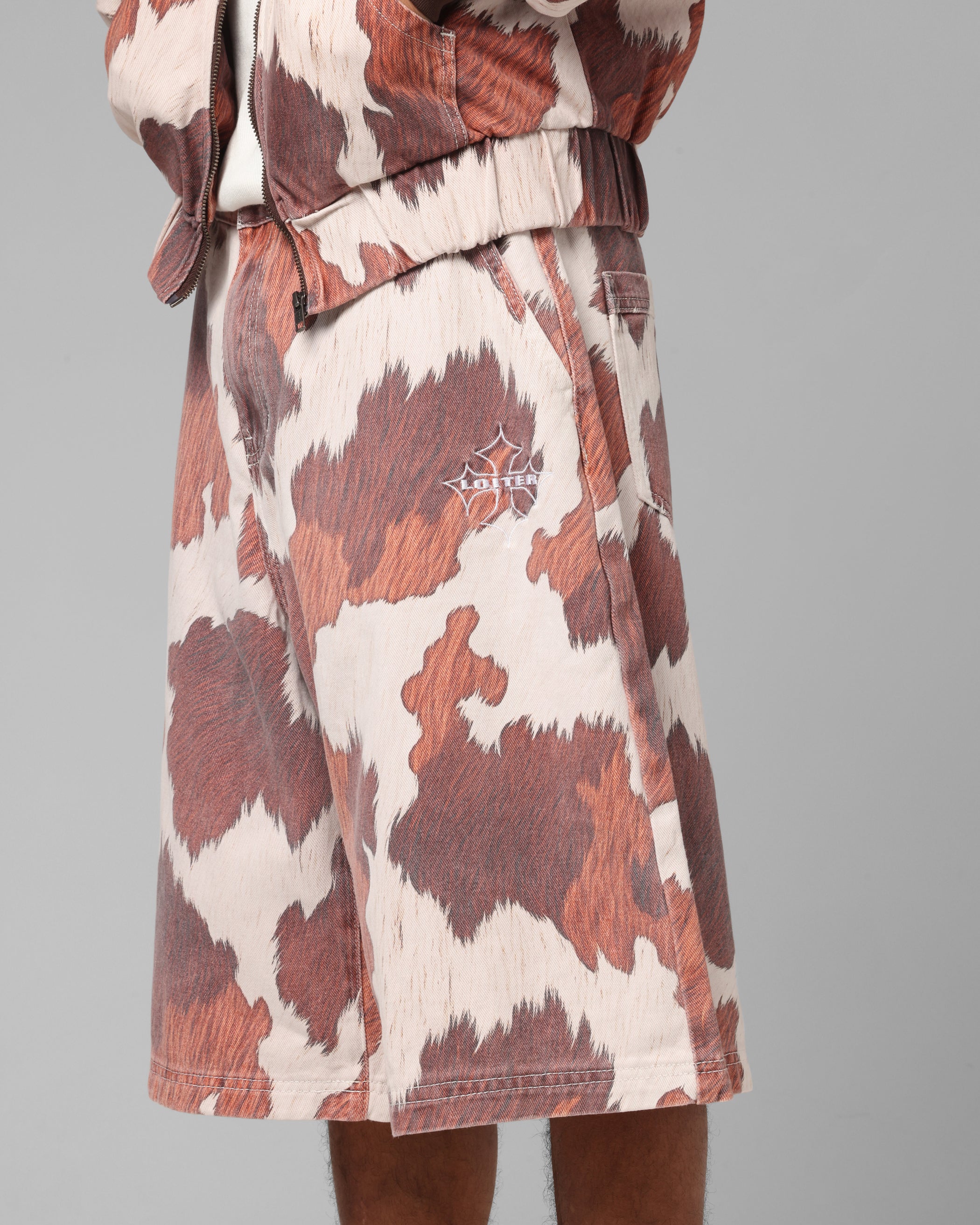 Loiter Hide Jorts Cowhide