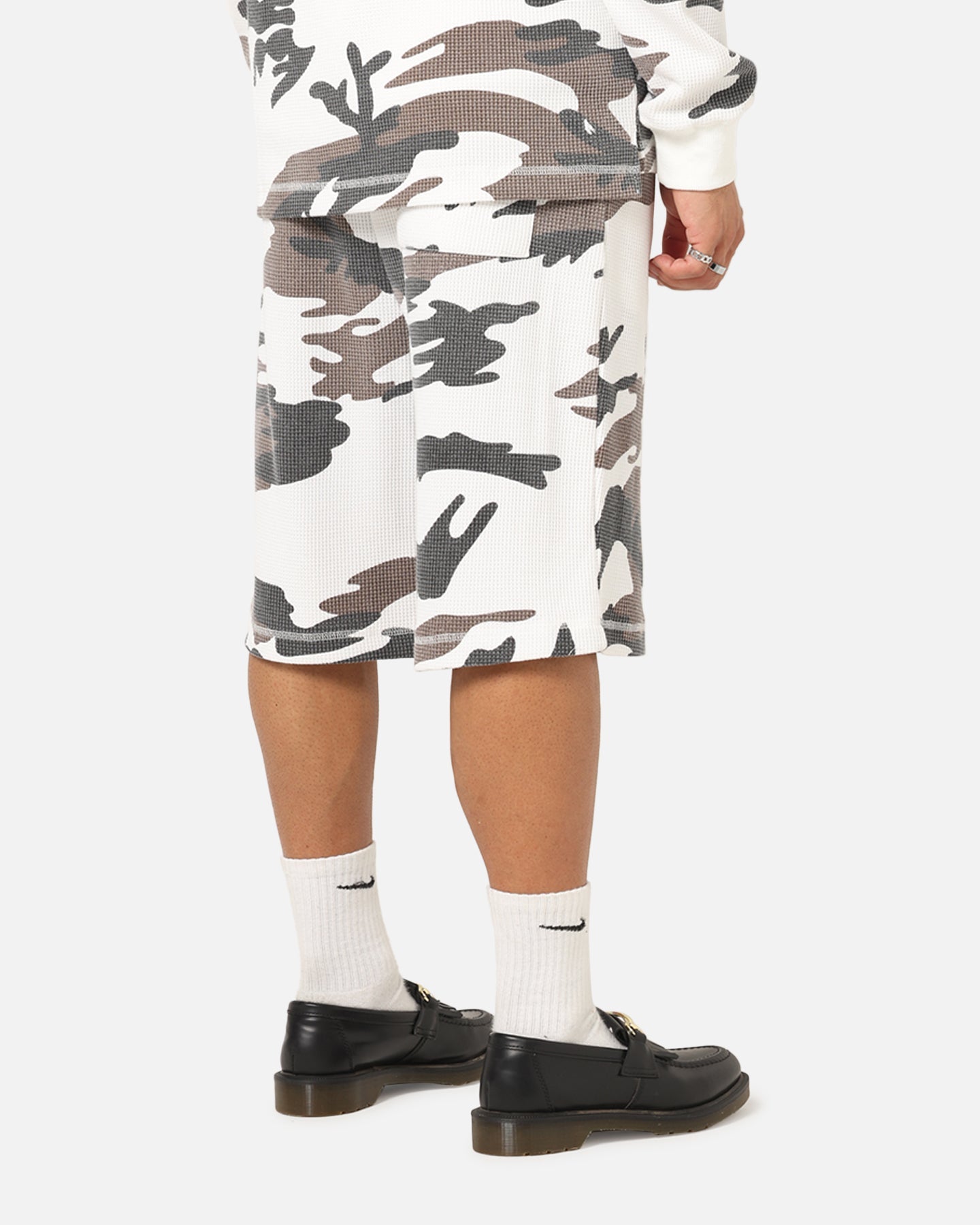 XXIII Printed Thermal Shorts Snow Camo