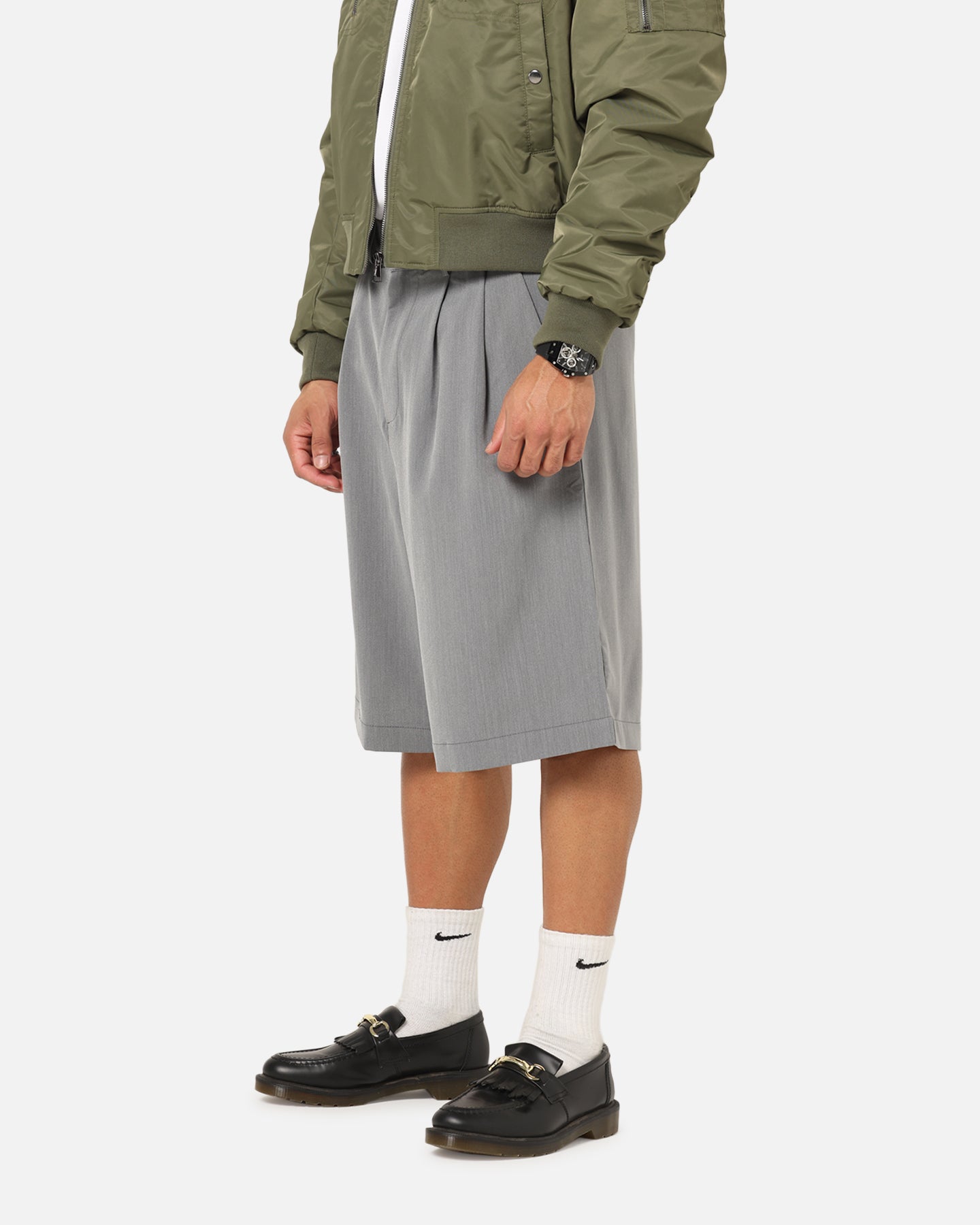 XXIII Baggy Pleated Shorts Grey