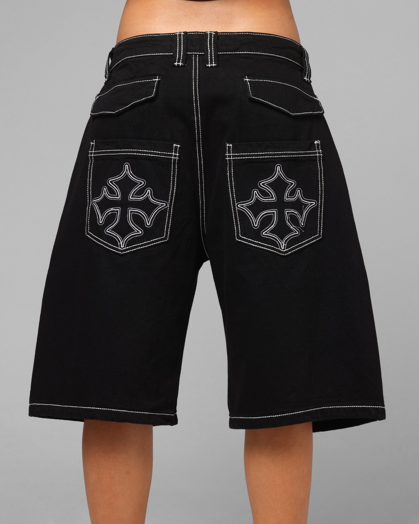 Loiter Biker Jorts Black