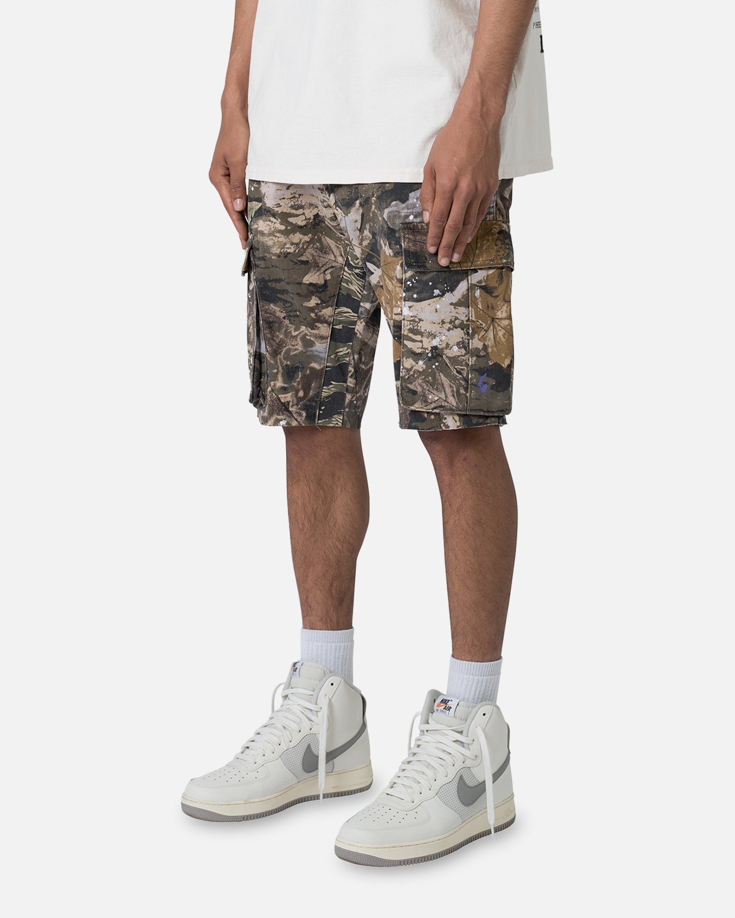 PANELED CARGO SHORTS