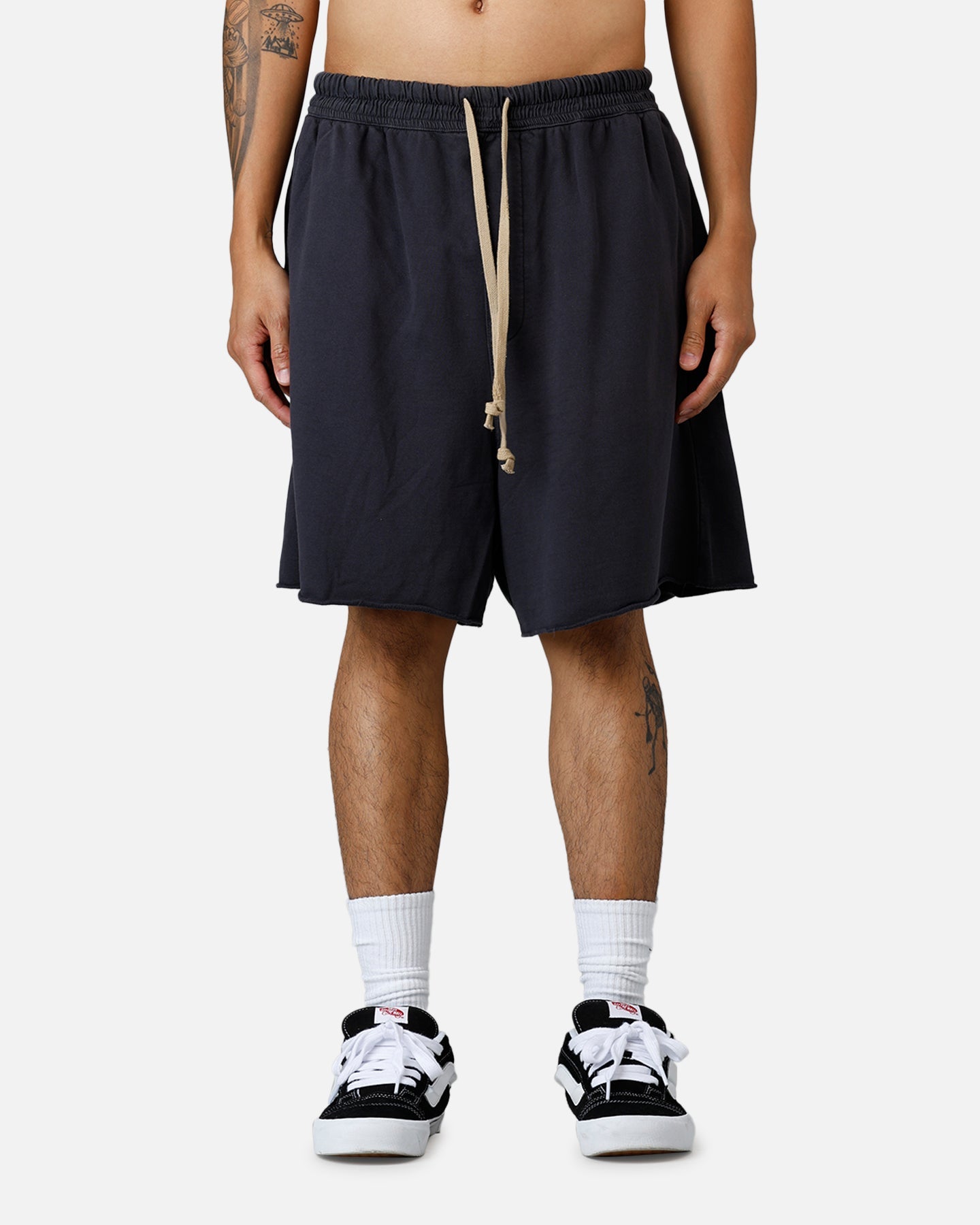 MNML Oversized Cargo Sweat Shorts Rust