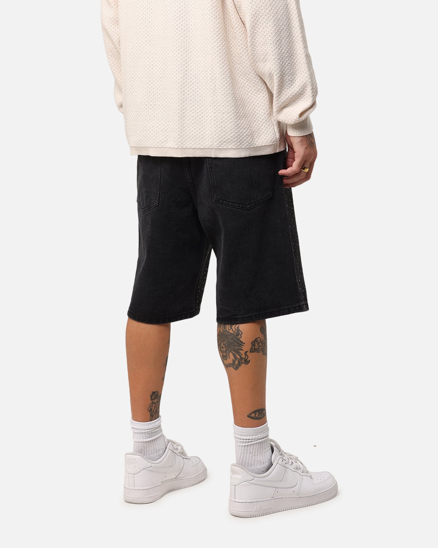 XXIII Diamond Buckle Back Jorts Black