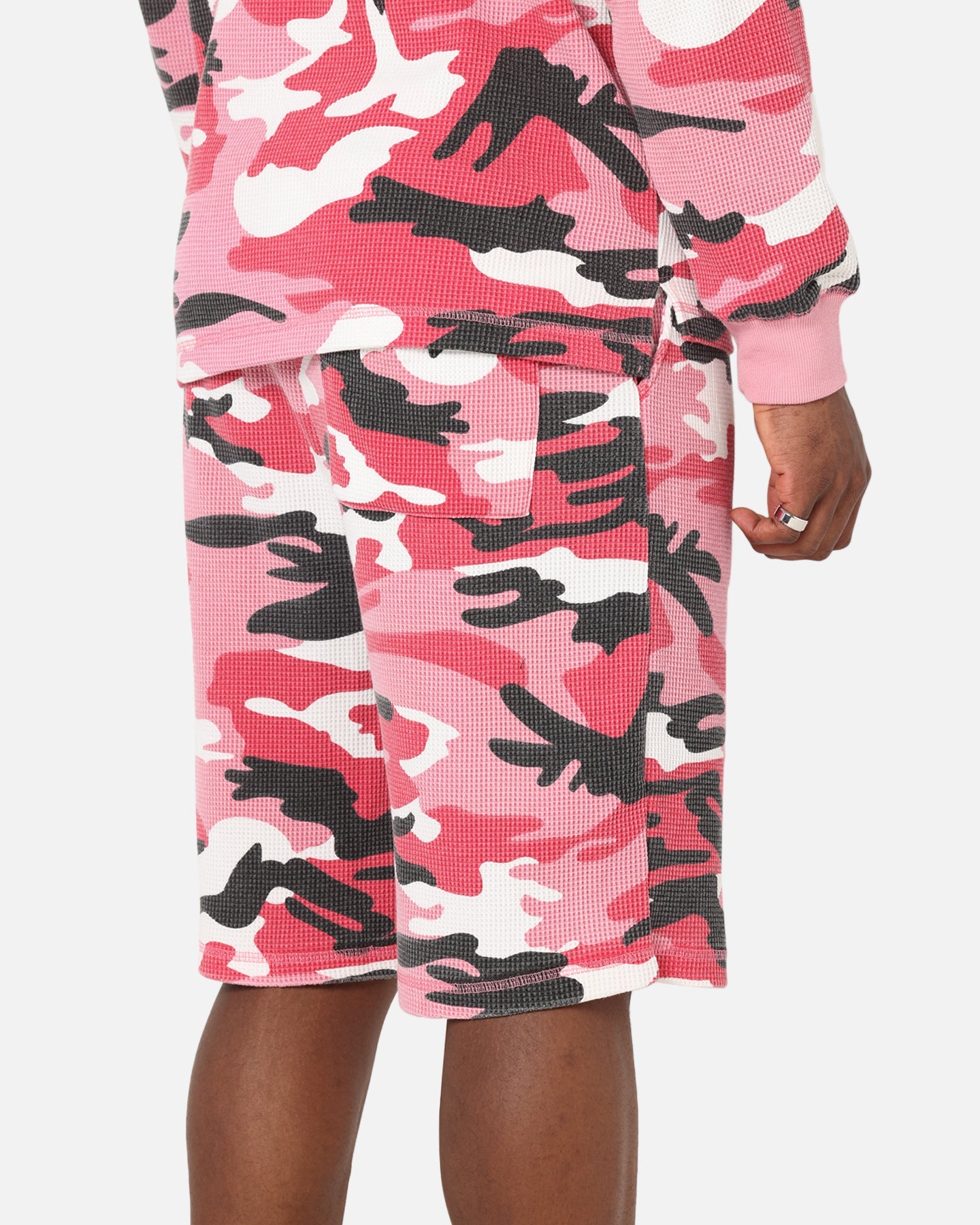 XXIII Printed Thermal Shorts Pink Camo