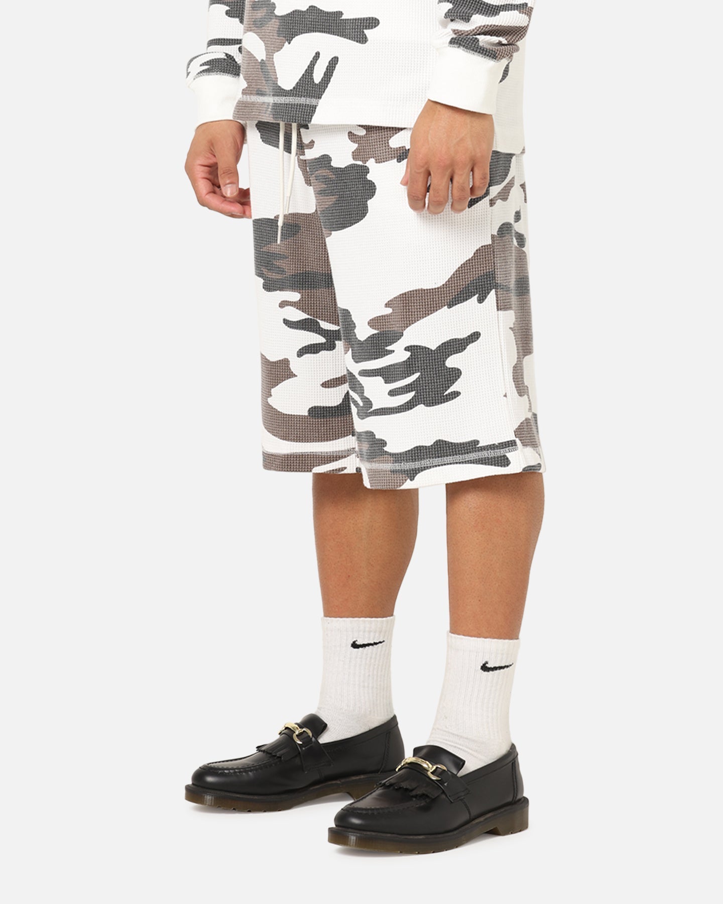 XXIII Printed Thermal Shorts Snow Camo