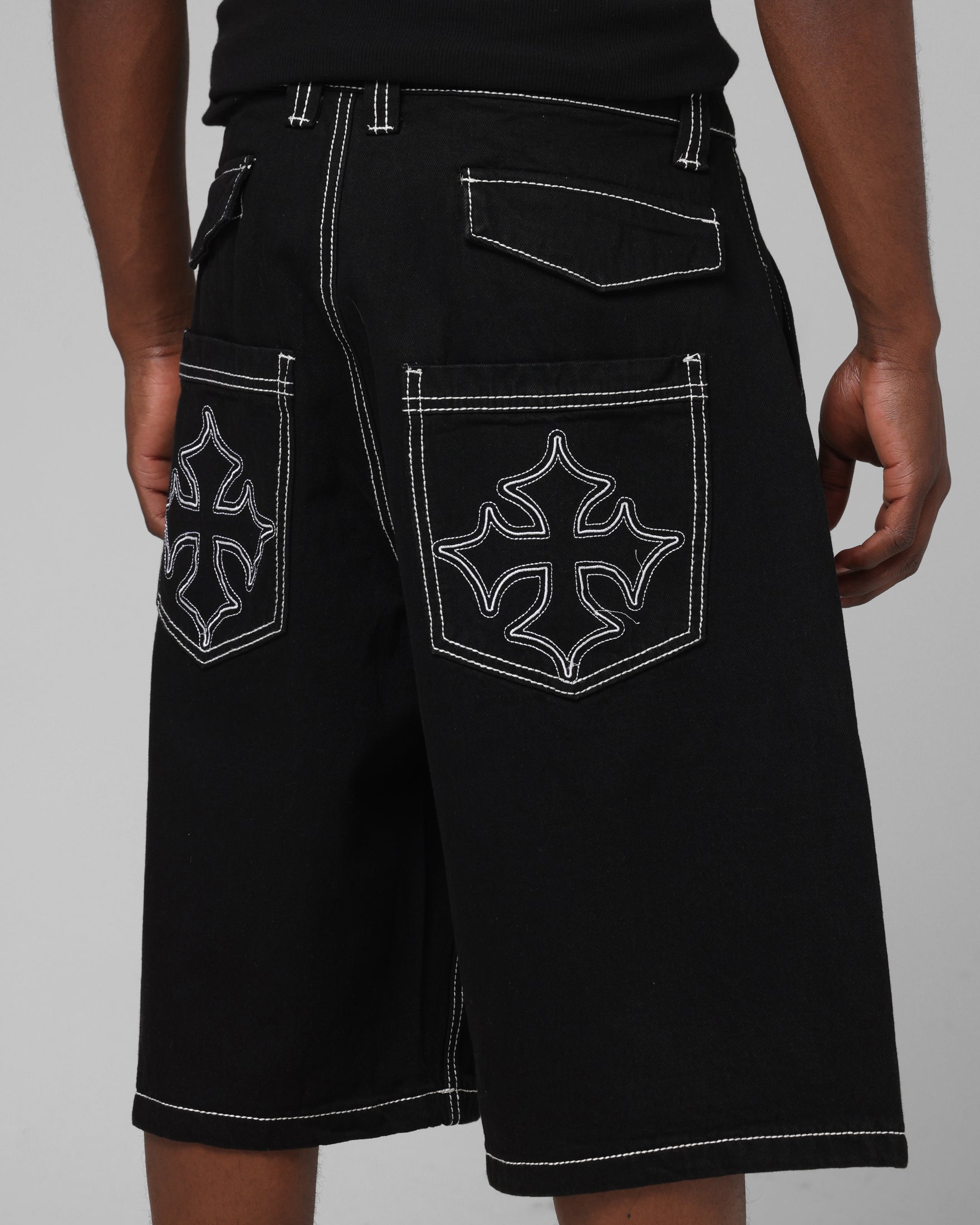 Loiter Biker Jorts Black